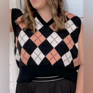 Argyle Sleeveless Sweater - Black, White, and Peach